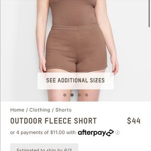 skims outdoor fleece short - tigers eye NWT